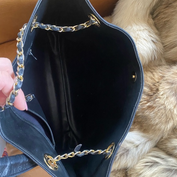 Black genuine lambskin leather medium size quilted with chain shopping tote - Picture 7 of 16